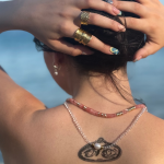 Χρυσό δαχτυλίδι με ανάγλυφη υφή - Image 7